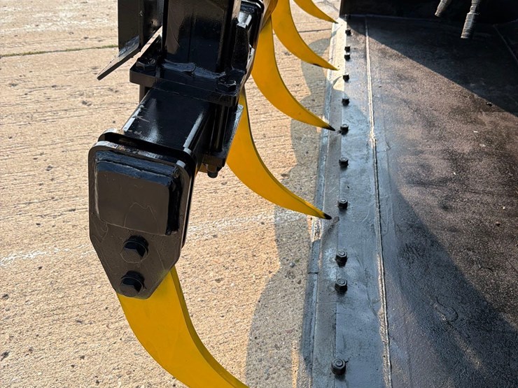 miller-102”-grab-tec-grapple-bucket-image-10