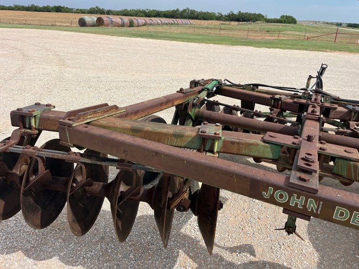 john-deere-1635-image-11