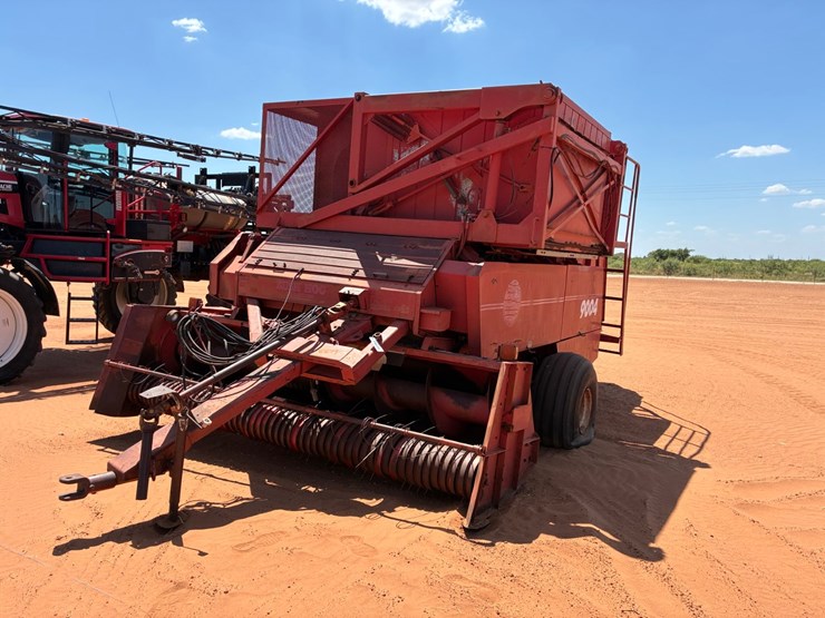 #t8899-•-peanut-combine-image-1
