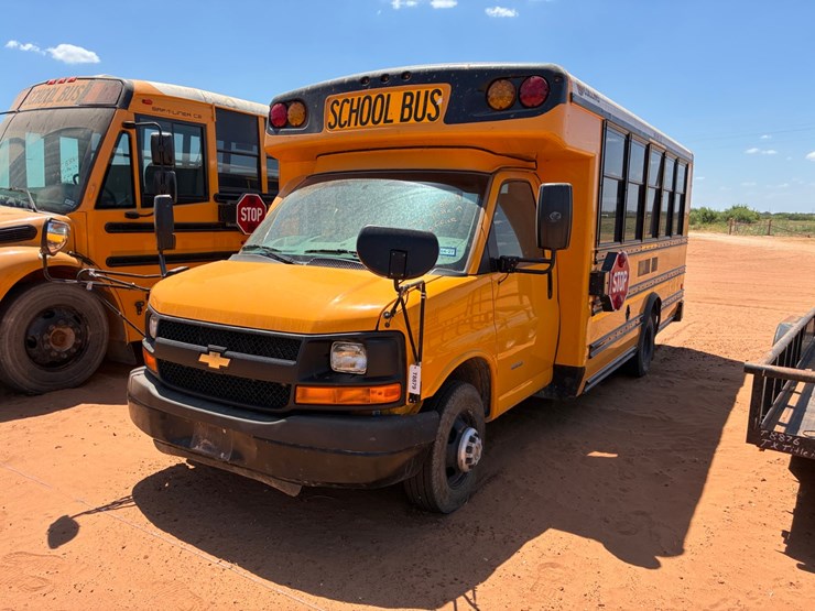 #t8879-•-chevy-bus-image-1