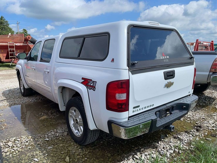 2011-chevrolet-1500-image-4