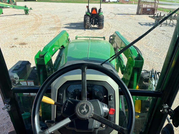 2019-john-deere-5100e-image-22