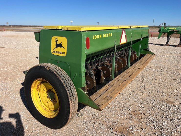 john-deere-8300-image-12