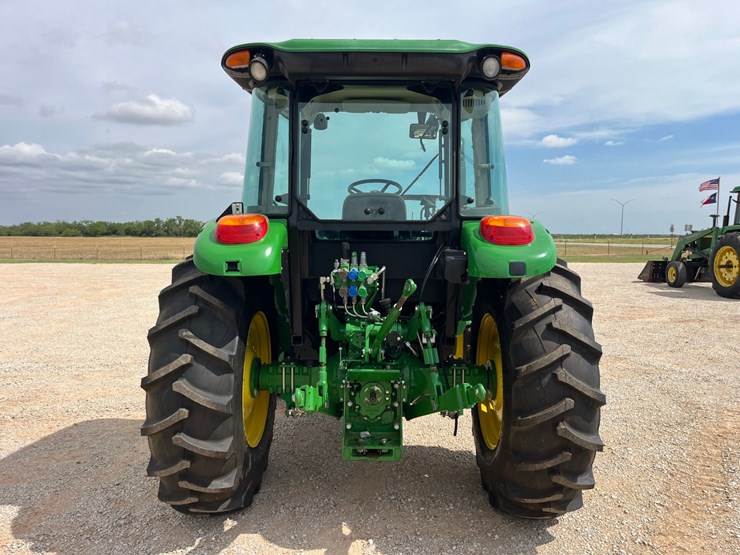 2023-john-deere-5100e-image-12
