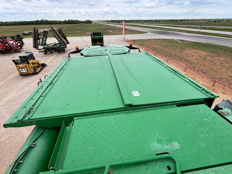 2011-john-deere-s670-image-19