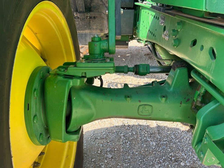 2014-john-deere-6210r-image-6