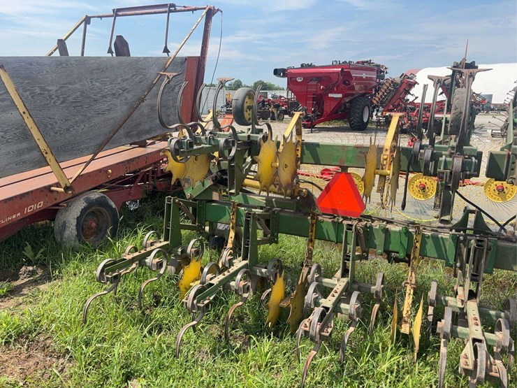 john-deere-845-image-5