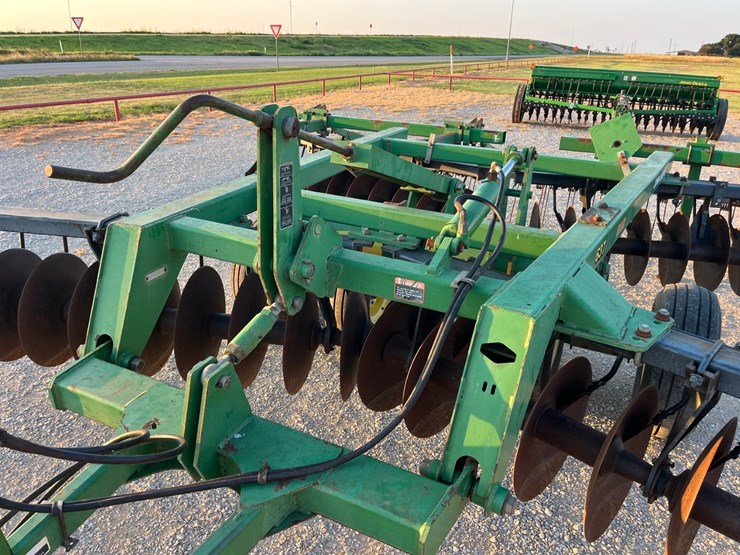 2001-john-deere-637-image-2