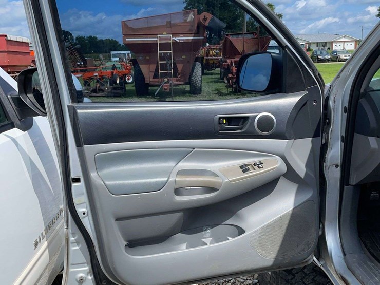 2007-toyota-tacoma-image-10