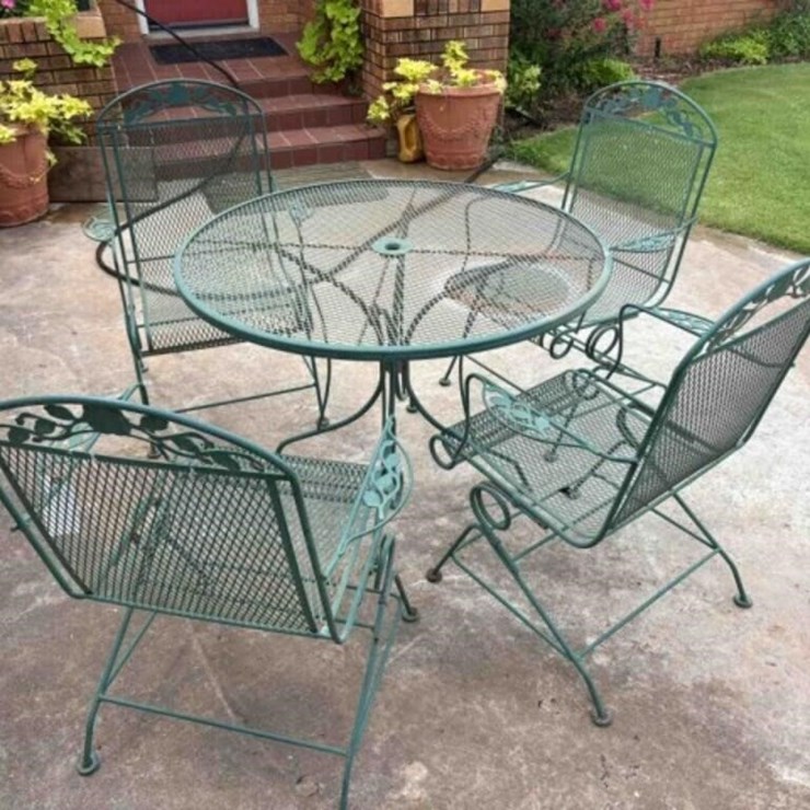 Metal Patio Table W/4 Chairs