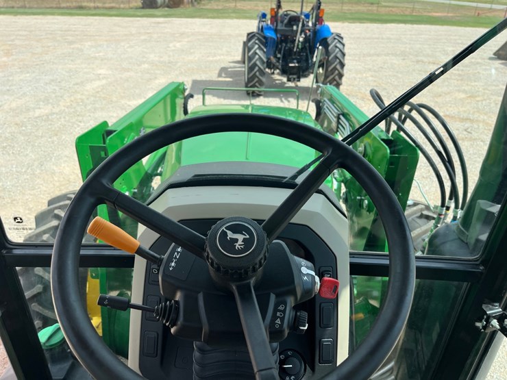 2023-john-deere-5100e-image-23