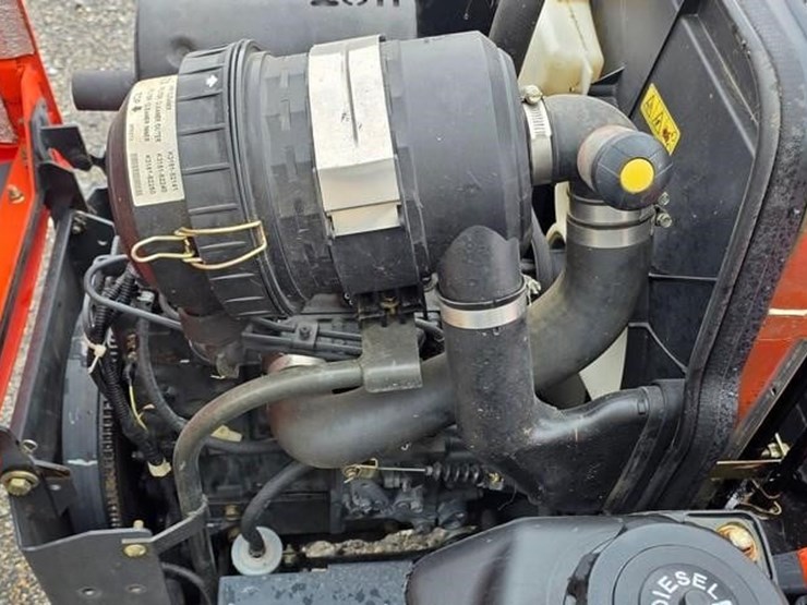 kubota-zd326s-image-16
