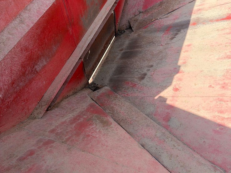 lundell-350-bushel-gravity-wagon-image-22