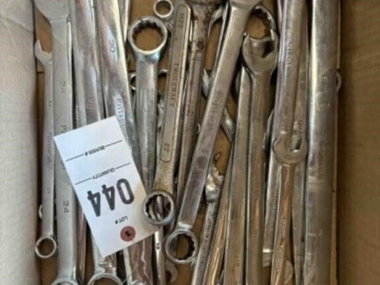 assort-of-wrenches-image-1