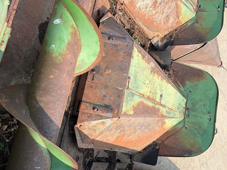 john-deere-444-image-14