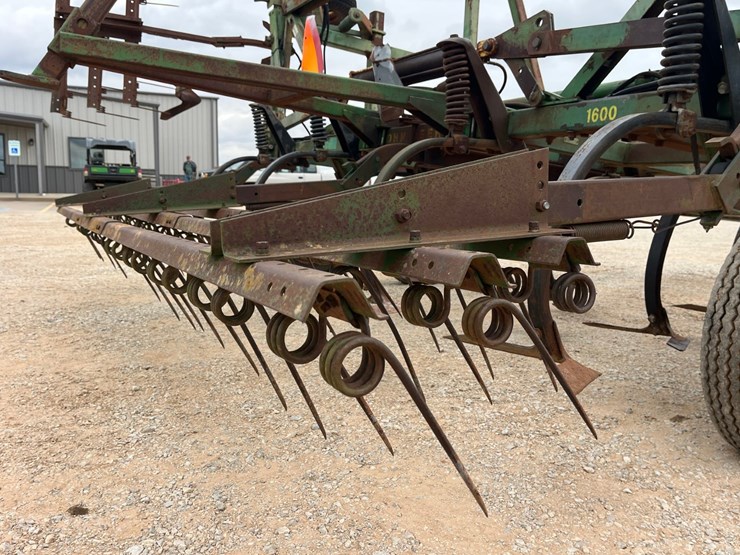 john-deere-1600-image-11
