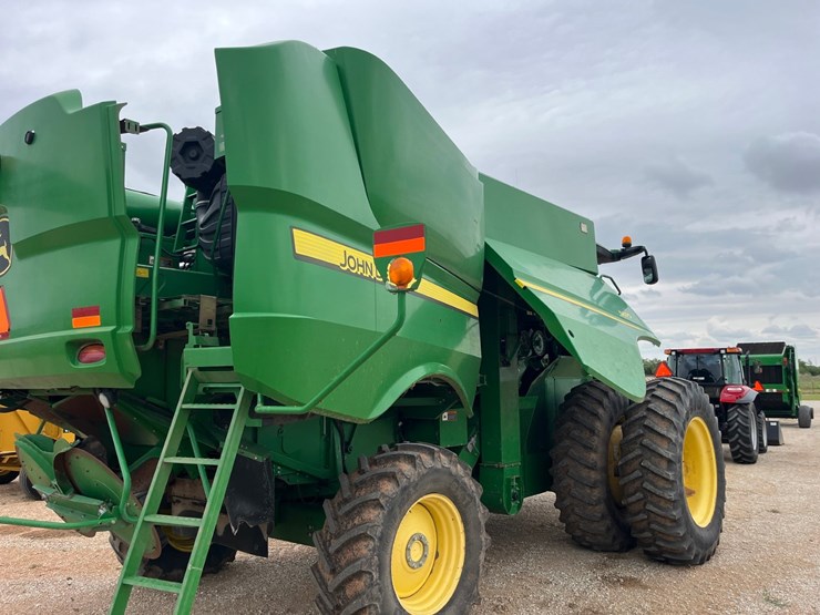 2011-john-deere-s670-image-13