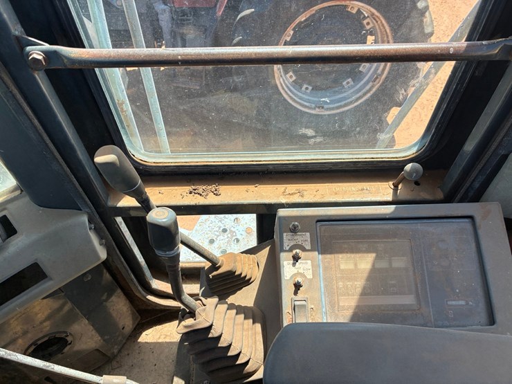 komatsu-wa250-image-11