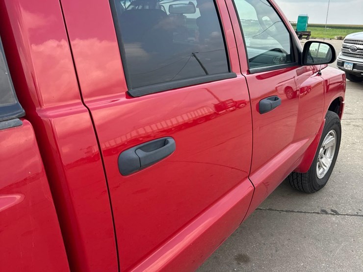 2008-dodge-dakota-image-19