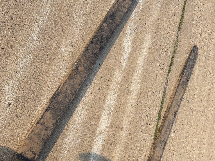 jct-skidloader-pallet-forks-image-5