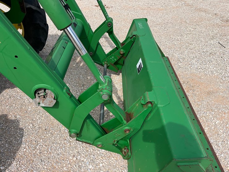 2011-john-deere-5093e-image-11