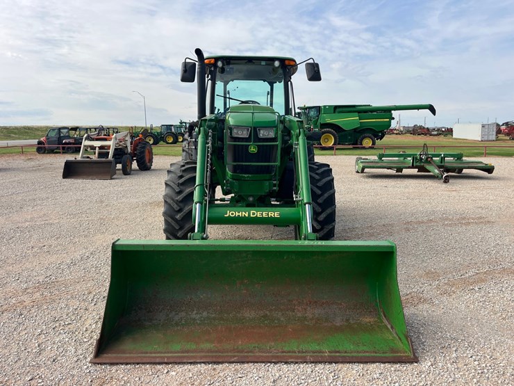 2017-john-deere-6120e-image-5