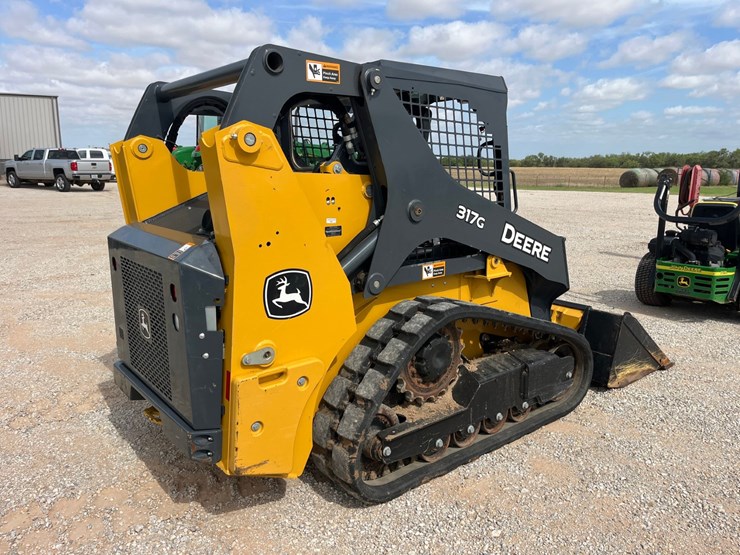 2018-deere-317g-image-10