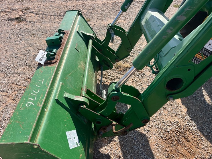 2019-john-deere-5075e-image-3