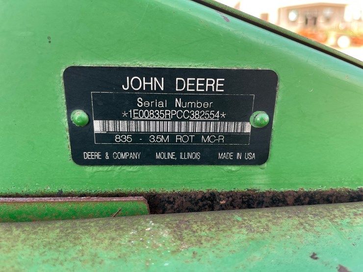 john-deere-835-image-21