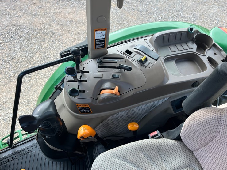 2017-john-deere-6120e-image-20