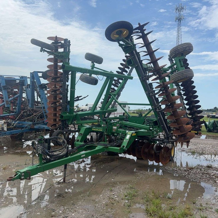 JOHN DEERE 637