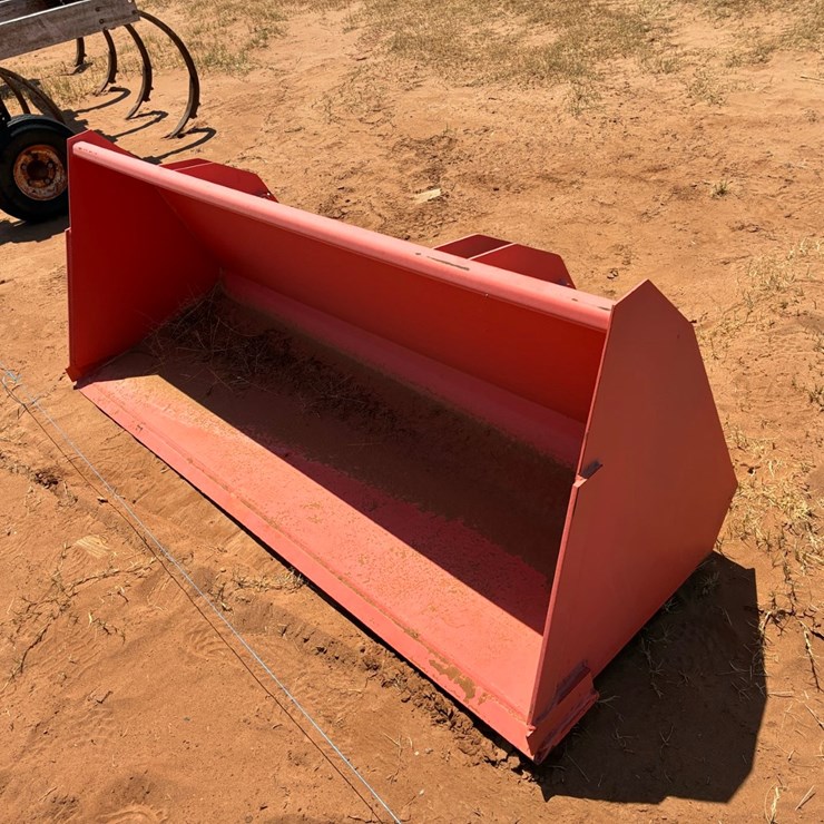 #T13490 • Kubota 71IN Bucket