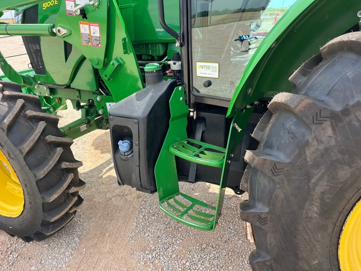 2023-john-deere-5100e-image-15