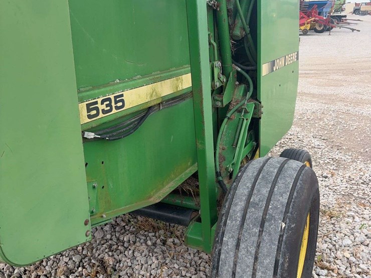 2025-john-deere-535-image-14