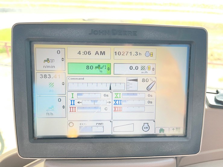 2014-john-deere-6210r-image-32
