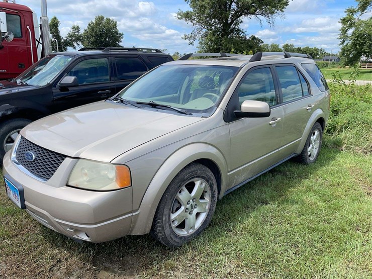 2005-ford-freestyle-image-1