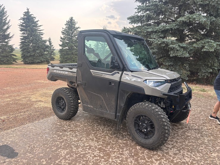 2024-ranger-1000-northstar-utv-image-3