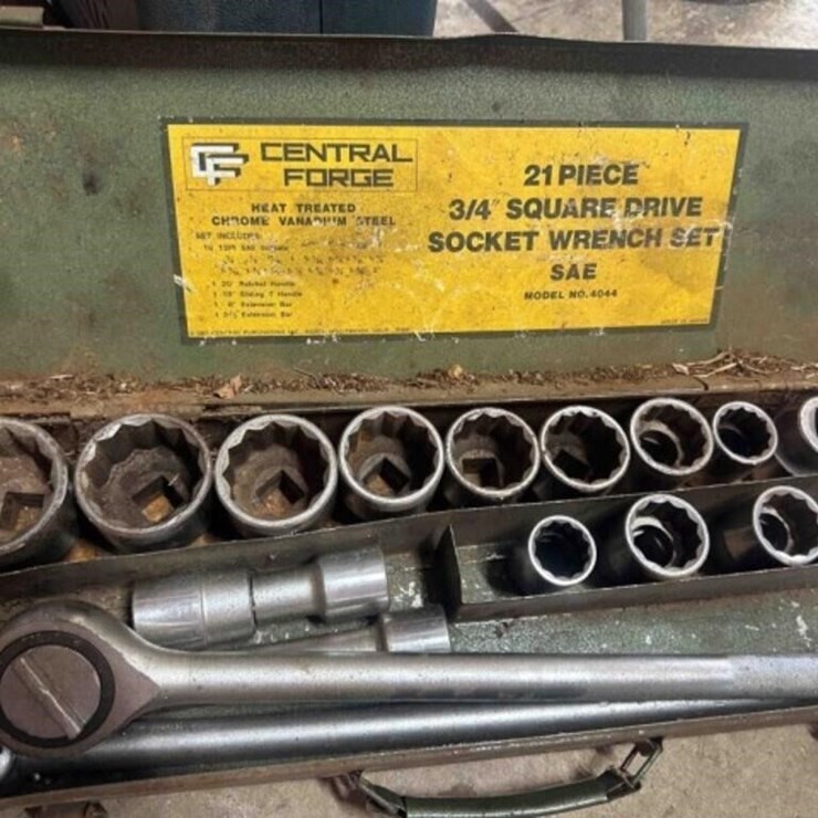 21 Piece Socket Set