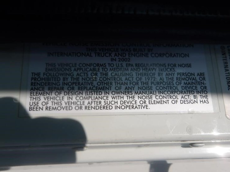 2002-international-5500i-6x4-dump-truck-image-12