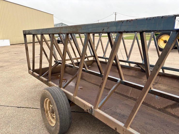 oldenkamp-mfg.-portable-hay-feeder-image-18