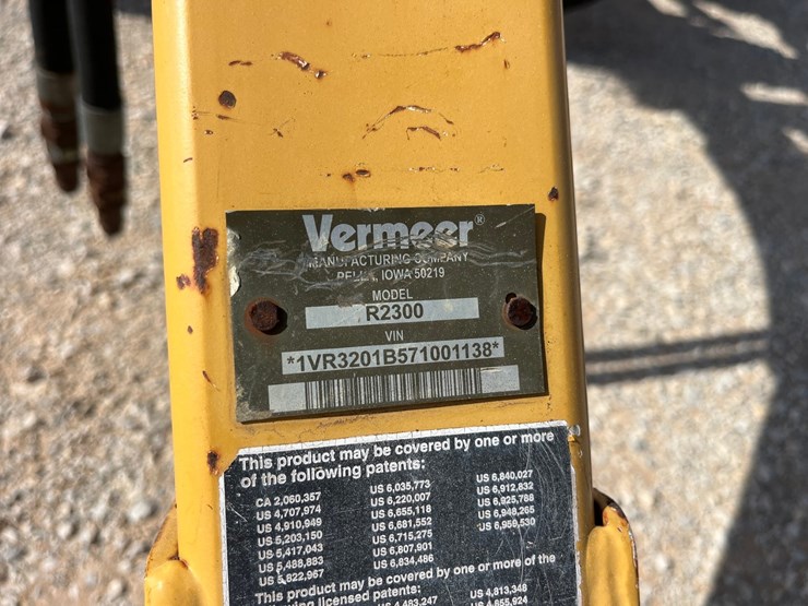 2007-vermeer-r2300-image-15