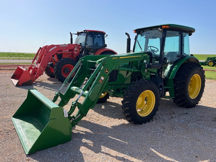 2019-john-deere-5100e-image-1