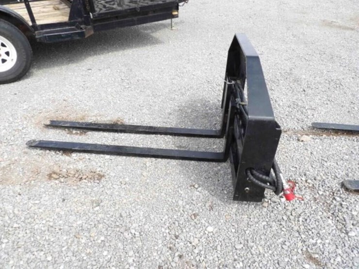 adjustable-hydraulic-5'-pallet-forks-image-4