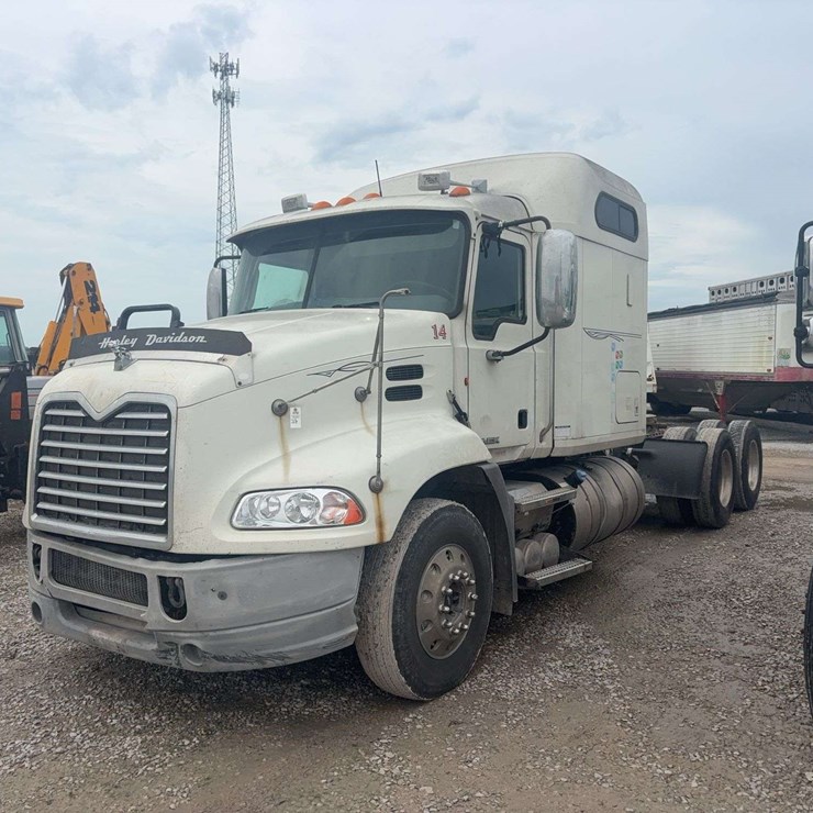 2012 Mack 600 CXU, 1,200,000 miles, Sleeper Cab, PTO single line wet kit, 445hp, M Drive Automatic, 11R22.5, Sliding 5th wheel, road ready, just took off the road First week of August, VIN- 1M1AW07Y6CM023973