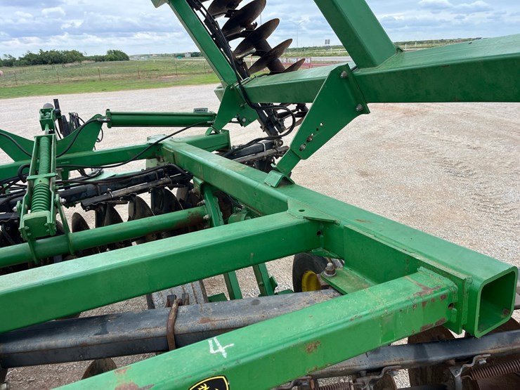 2008-john-deere-637-image-13