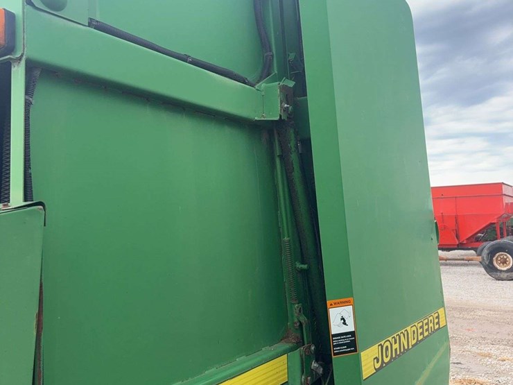 2026-john-deere-566-image-14