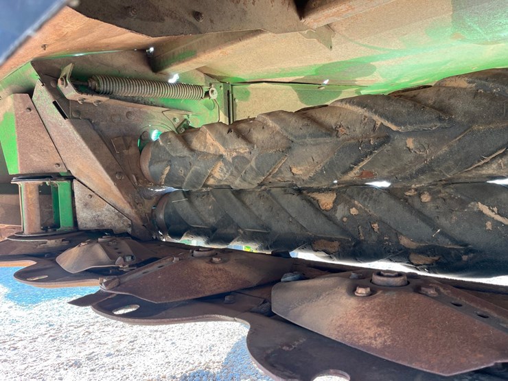 john-deere-835-image-7