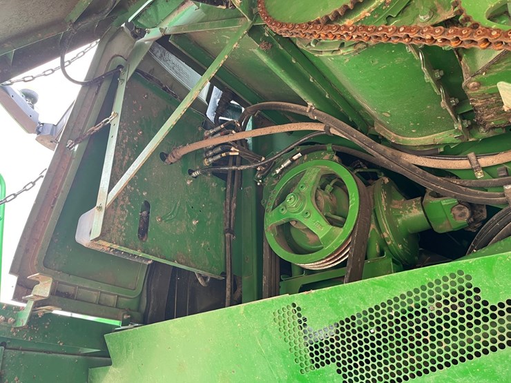 2011-john-deere-s670-image-40