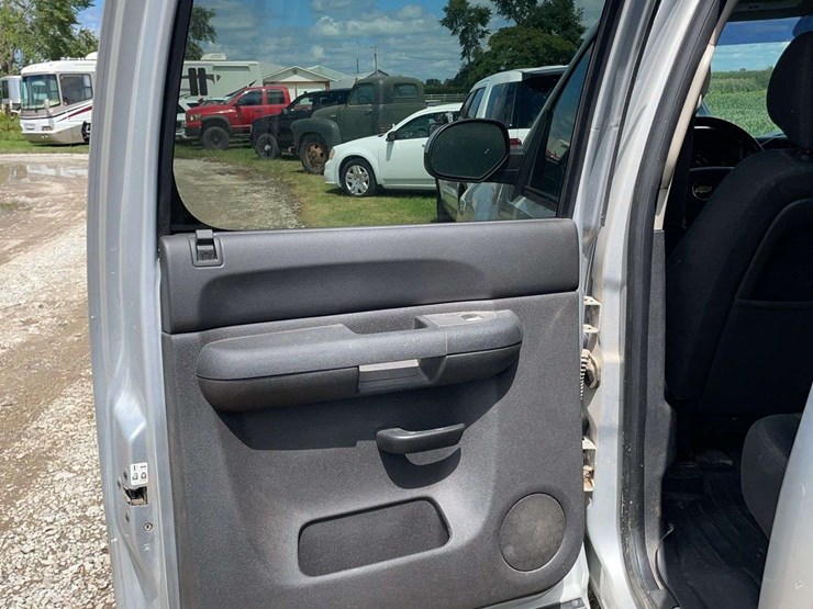 2012-chevrolet-silverado-1500-image-15