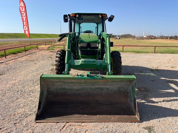 2019-john-deere-5075e-image-5